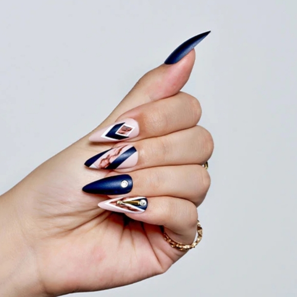 Glamermaid Press On Nails Bundle of (4) - Picture 3 of 9